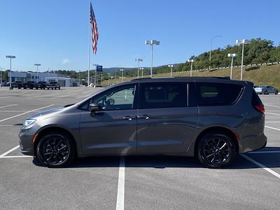 2021 Chrysler Pacifica AWD Minivan for sale #D250547A - photo 2