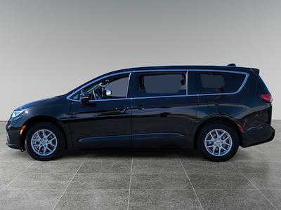 Used 2024 Chrysler Pacifica Touring Minivan for sale #B554240X - photo 2
