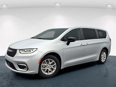 Used 2024 Chrysler Pacifica Touring L Minivan for sale #4G2032 - photo 2