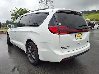 2021 Chrysler Pacifica AWD Minivan for sale #4N4235B - photo 2