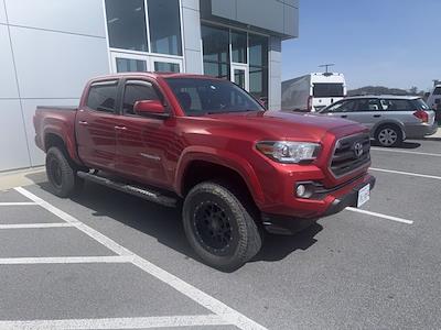 Used 2017 Toyota Tacoma - photo 1