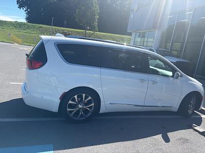 2020 Chrysler Pacifica FWD Minivan for sale #4N4720A - photo 2
