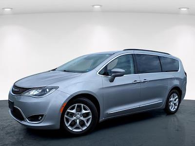 Used 2017 Chrysler Pacifica - photo 1