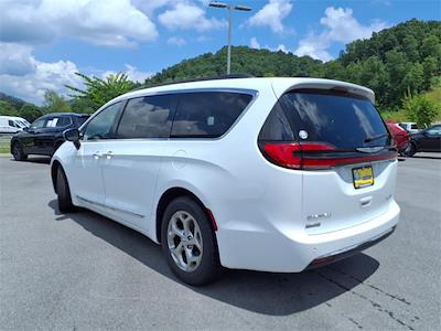 2023 Chrysler Pacifica FWD Minivan for sale #4U1841 - photo 2