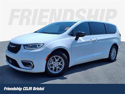 2024 Chrysler Pacifica FWD Minivan for sale #4U1848 - photo 1