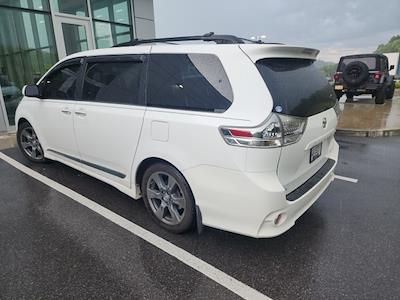 2017 Toyota Sienna 4x2 Minivan for sale #4U1849A - photo 2