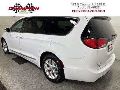Used 2020 Chrysler Pacifica Limited Minivan for sale #SJ289580B - photo 2