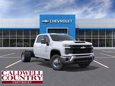 New 2025 Chevrolet Silverado 3500 Work Truck Crew Cab 4x4 9' 6" Knapheide Steel Flatbed Truck with Gooseneck Hitch for sale #366427 - photo 1