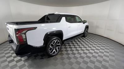 New 2025 Chevrolet Silverado EV RST Crew Cab 4x4 Pickup for sale #SEV5009 - photo 2