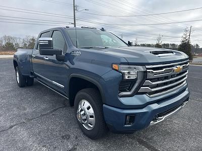 2025 Chevrolet Silverado 3500 Crew Cab 4WD, Pickup for sale #251203 - photo 1