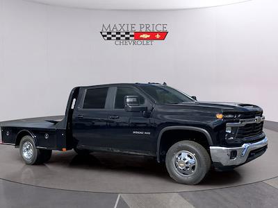 New 2025 Chevrolet Silverado 3500 LT Crew Cab 4WD Flatbed Truck for sale #251253 - photo 1