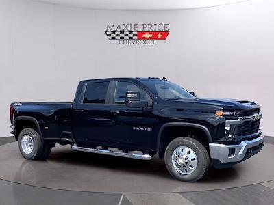 New 2025 Chevrolet Silverado 3500 LT Crew Cab 4WD Pickup for sale #251287 - photo 1