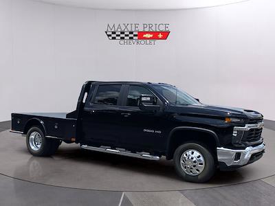 New 2025 Chevrolet Silverado 3500 LT Crew Cab 4WD Flatbed Truck for sale #251294 - photo 1