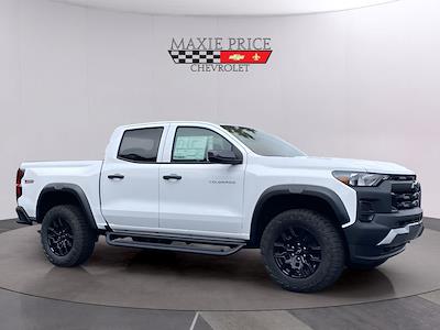 New 2025 Chevrolet Colorado Trail Boss Crew Cab 4WD Pickup for sale #258024 - photo 1