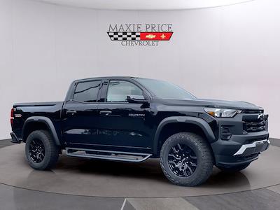 New 2025 Chevrolet Colorado Trail Boss Crew Cab 4WD Pickup for sale #258025 - photo 1