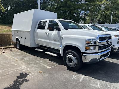 New 2023 Chevrolet Silverado 5500 Work Truck Crew Cab RWD Reading Enclosed Service Body for sale #1F6758 - photo 1