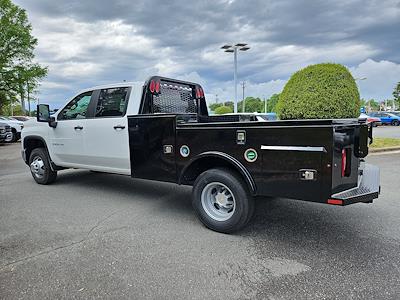 New 2025 Chevrolet Silverado 3500 Work Truck Crew Cab 4WD Hauler Body for sale #1F8314 - photo 2