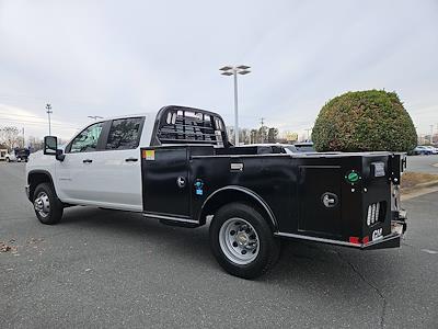 New 2025 Chevrolet Silverado 3500 Crew Cab Flatbed Truck for sale #1F9047 - photo 2