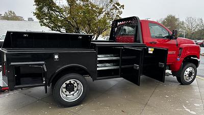 2024 Chevrolet Silverado 5500 Regular Cab DRW 4WD, Knapheide PGTD Gooseneck Flatbed Truck for sale #1N6658 - photo 2