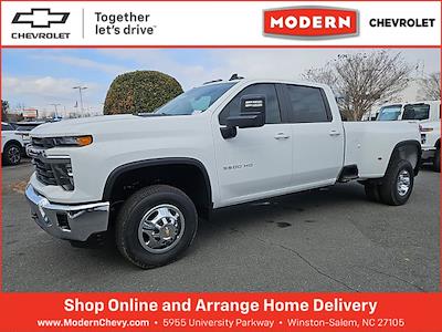 2025 Chevrolet Silverado 3500 Crew Cab 4WD, Pickup for sale #1N7435 - photo 1