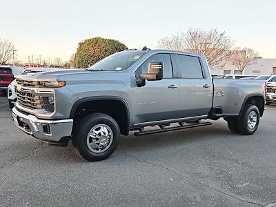 New 2026 Chevrolet Silverado 3500 LT Crew Cab for sale #1N9880 - photo 1