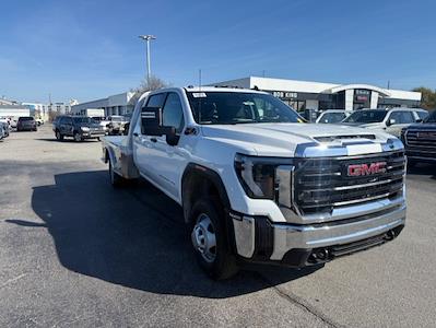 New 2026 GMC Sierra 3500 Crew Cab Aluminum Flatbed Truck for sale #T8071 - photo 1