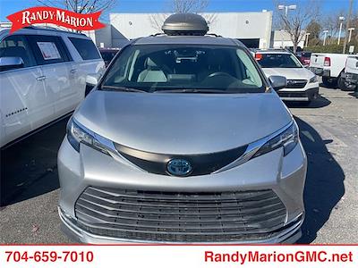 2021 Toyota Sienna FWD Minivan for sale #16674Z - photo 2