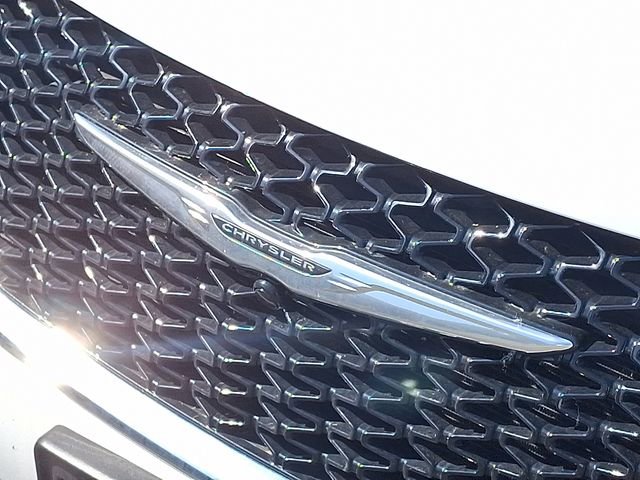 Used 2024 Chrysler Pacifica - photo 31