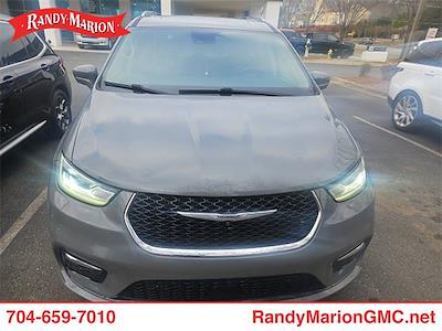 Used 2021 Chrysler Pacifica Touring L Minivan for sale #BU3699B - photo 2