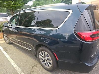 2025 Chrysler Pacifica FWD Minivan for sale #GM17572A - photo 2