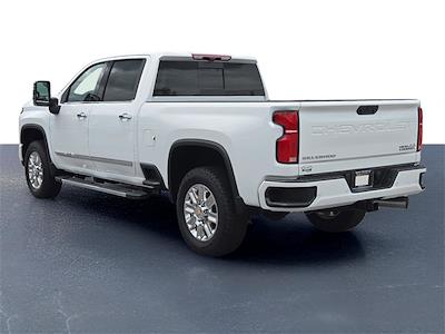 2025 Chevrolet Silverado 2500 Crew Cab 4x4 Pickup for sale #11931 - photo 2