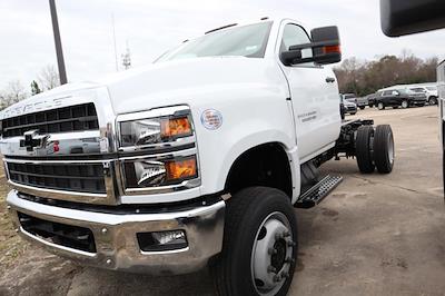 New 2023 Chevrolet Silverado 6500 Work Truck Regular Cab 4WD Cab Chassis for sale #CTDWX4 - photo 2