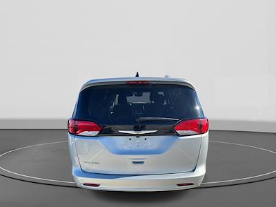 Used 2023 Chrysler Voyager LX Minivan for sale #B33708 - photo 2