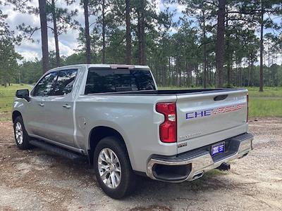 2022 Chevrolet Silverado 1500 Crew Cab 4WD Pickup for sale #324067A - photo 2