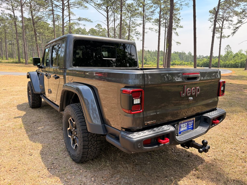 Used 2021 Jeep Gladiator - photo 5