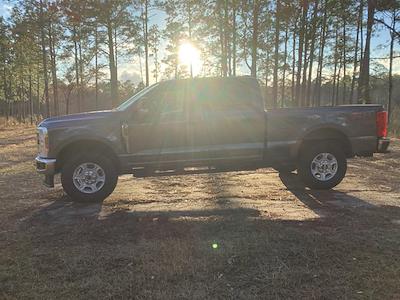 Used 2025 Ford F-250 - photo 1