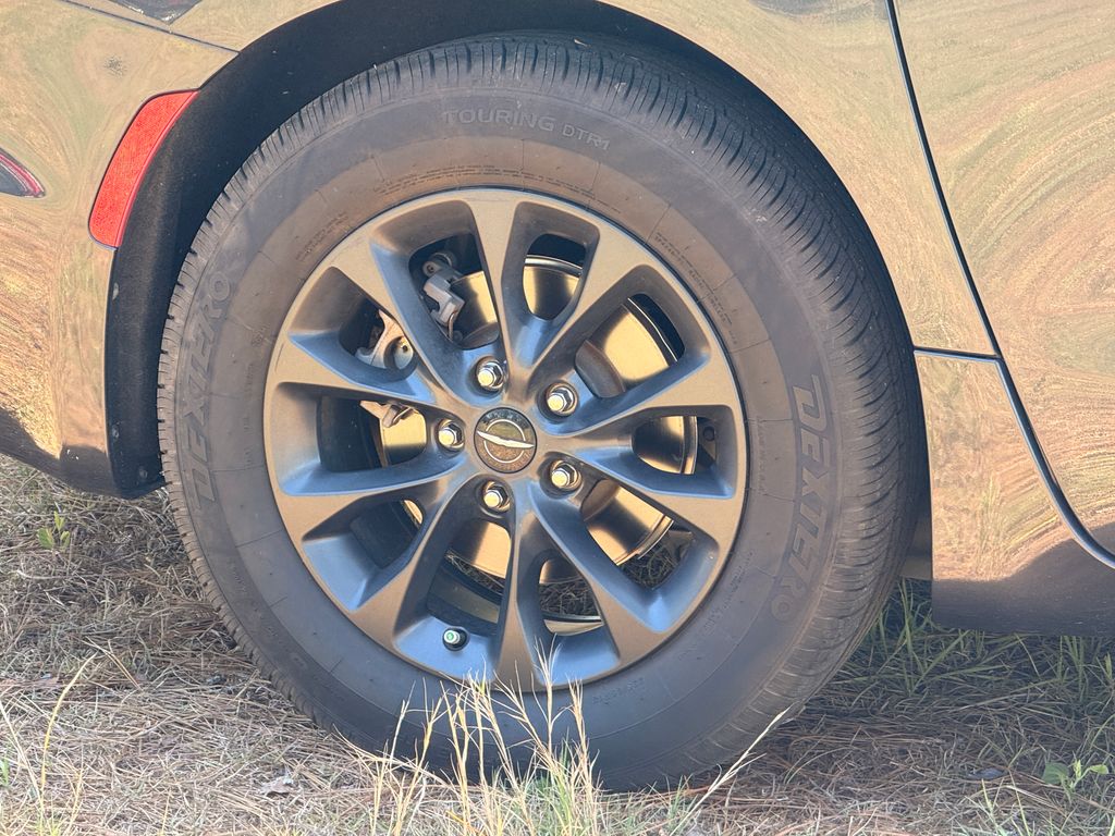 Used 2021 Chrysler Pacifica - photo 13
