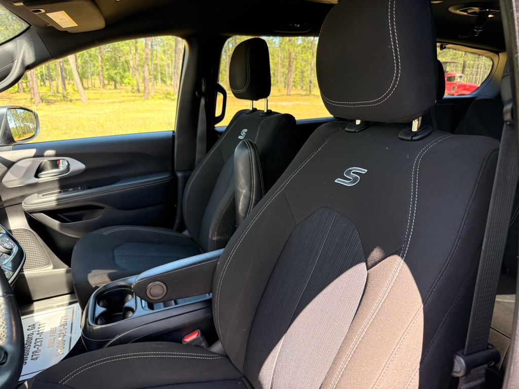 Used 2021 Chrysler Pacifica - photo 15