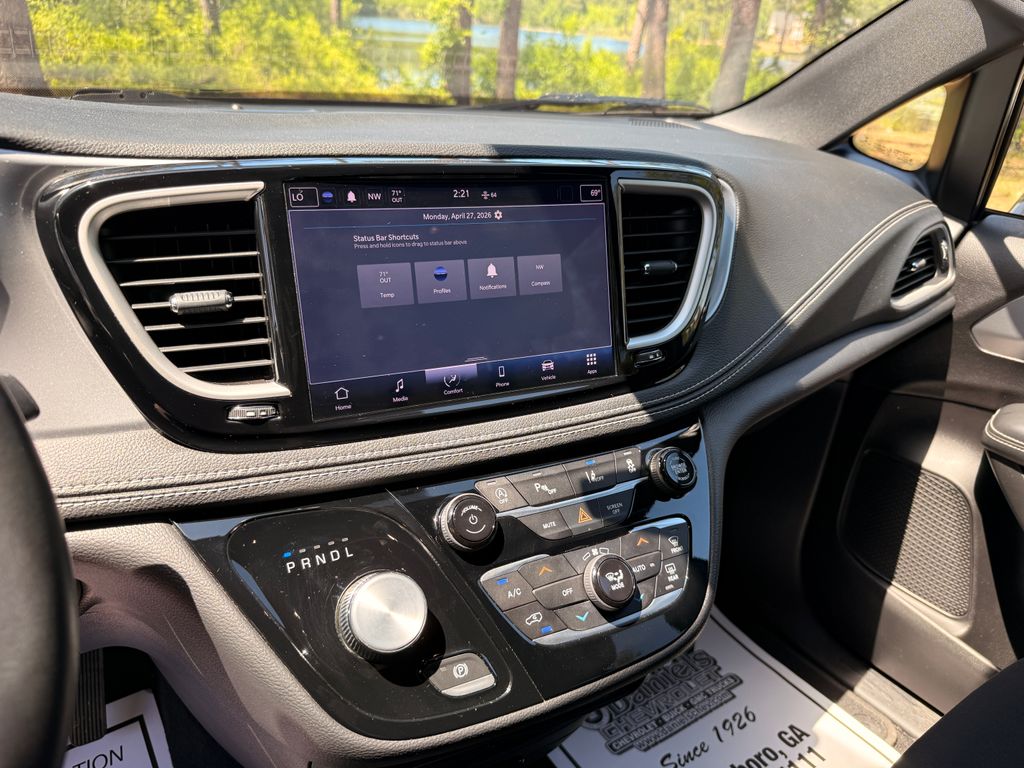 Used 2021 Chrysler Pacifica - photo 19