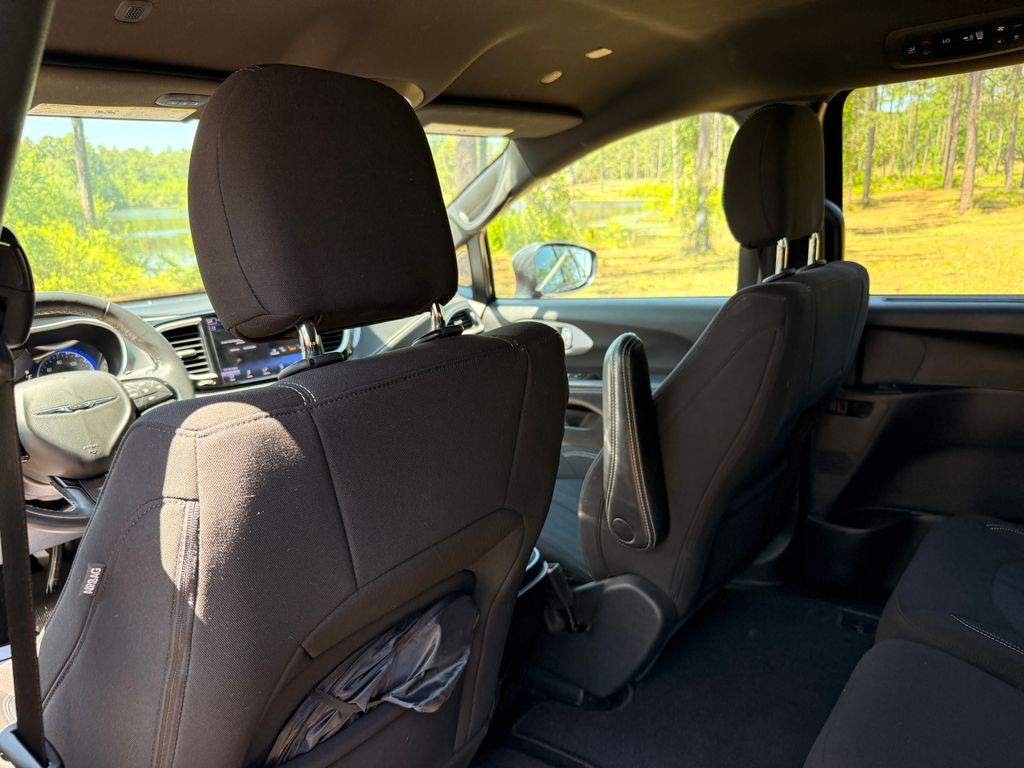Used 2021 Chrysler Pacifica - photo 27
