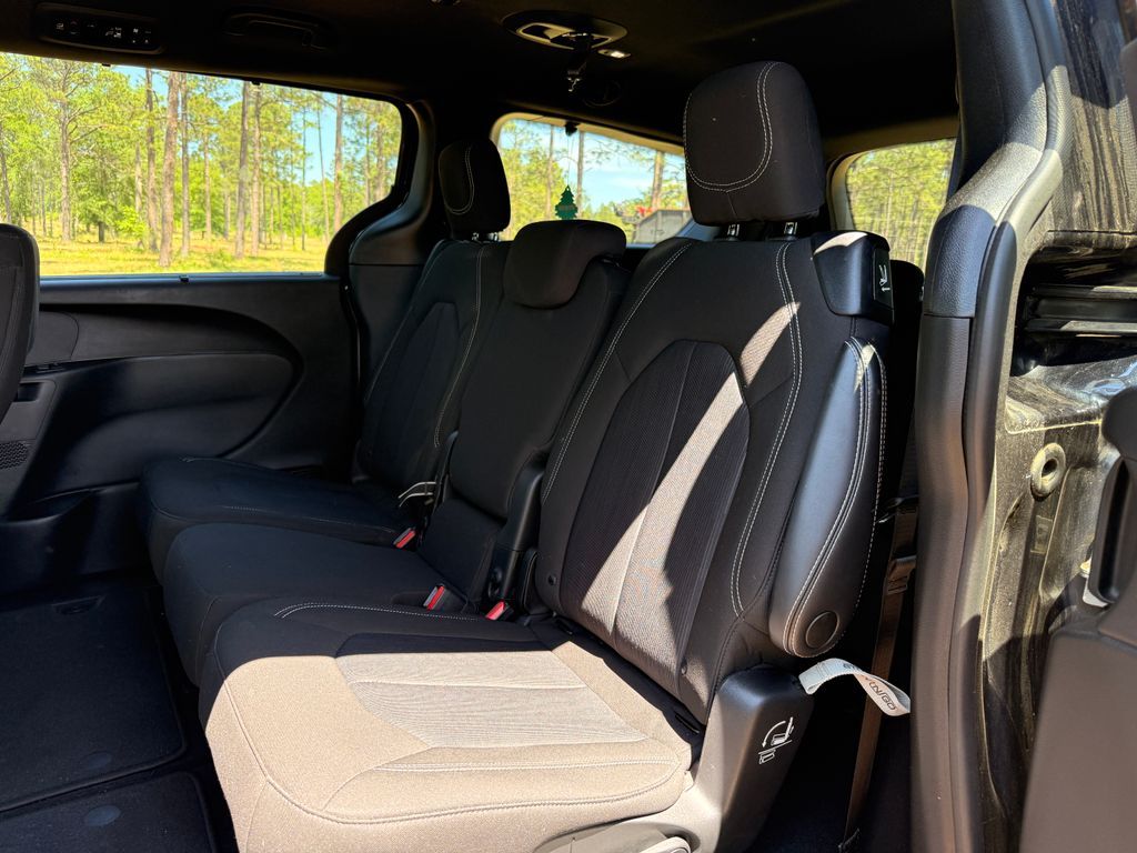 Used 2021 Chrysler Pacifica - photo 28