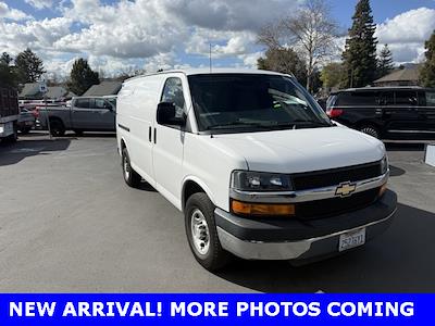 Used 2015 Chevrolet Express 2500 - photo 1