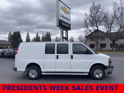Used 2024 GMC Savana 2500 - photo 1