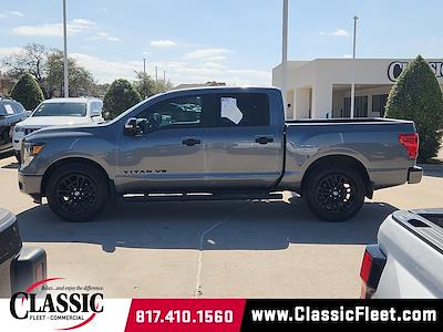 Used 2018 Nissan Titan - photo 1