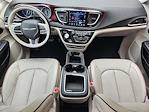 2018 Chrysler Pacifica FWD Minivan for sale #JR321484 - photo 26