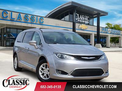 Used 2020 Chrysler Pacifica - photo 1