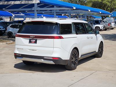 Used 2022 Kia Carnival SX FWD Minivan for sale #N6062380 - photo 2