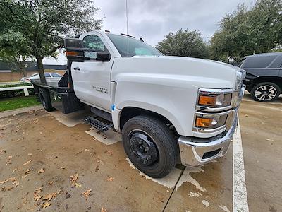 Used 2023 Chevrolet Silverado 5500 Regular Cab Flatbed Truck for sale #PH680312 - photo 1