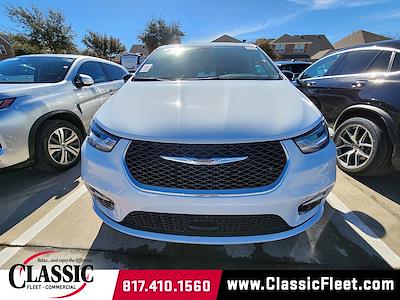 Used 2024 Chrysler Pacifica Touring L Minivan for sale #RR145450 - photo 2