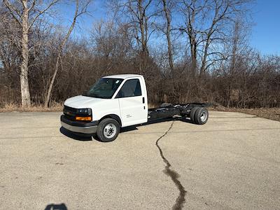 New 2026 Chevrolet Express 4500 - photo 1